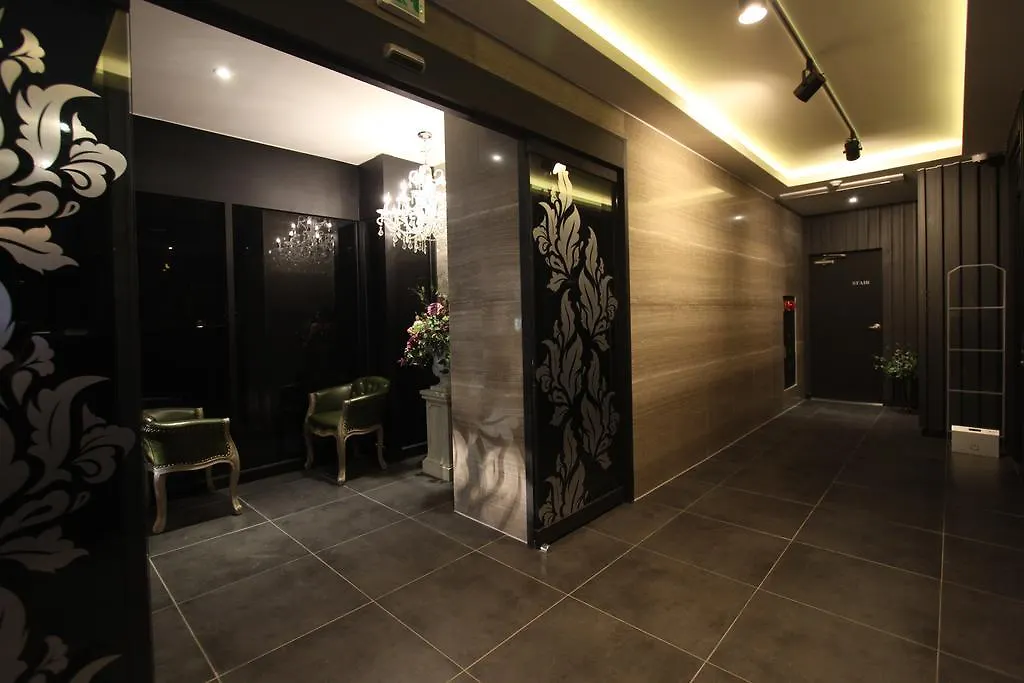 Premier Hotel Xym Seul 2*,