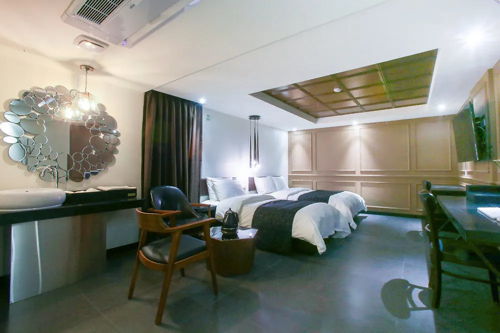 Premier Hotel Xym Soul