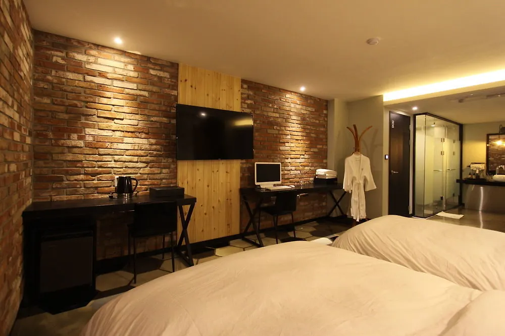 Premier Hotel Xym Soul
